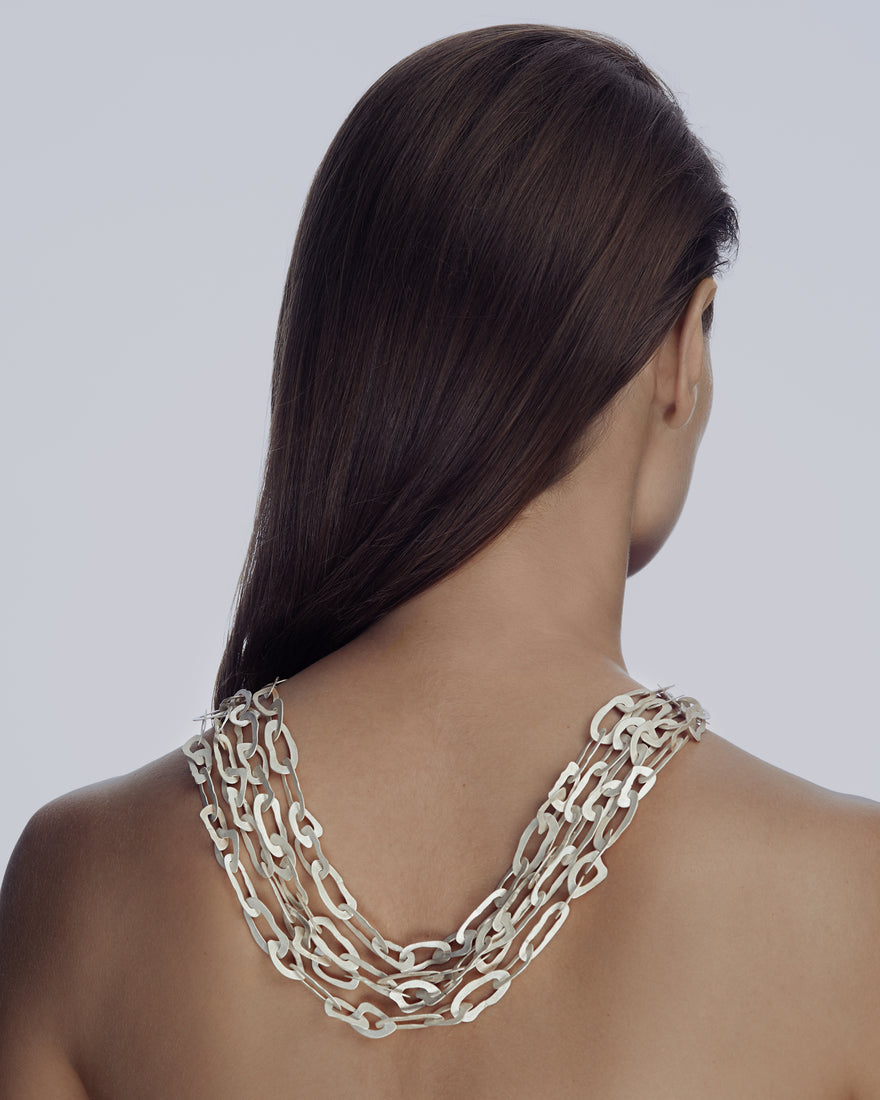 Move Chain 03